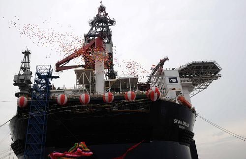 世界首座超深水海洋钻探储油平台建造成功