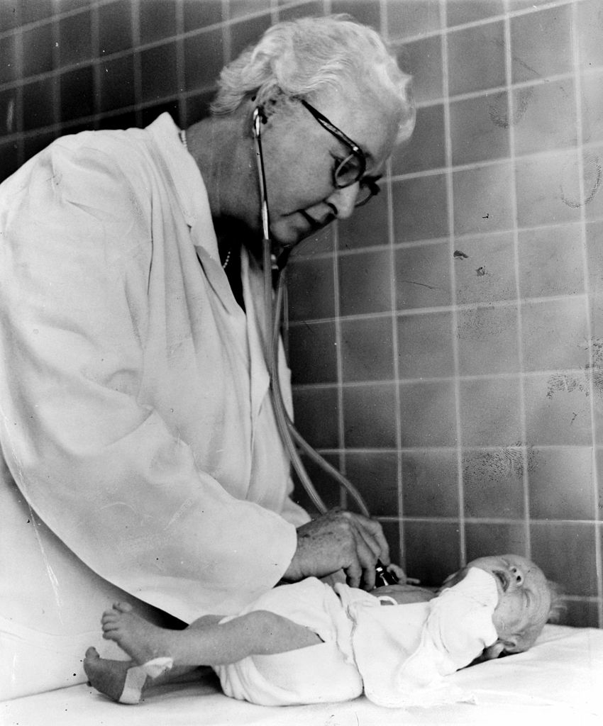 美国医生新生婴儿科的始创人维珍尼亚·阿普伽出生