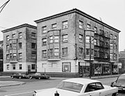 Francis Apartments, cropped, (HABS ILL,16-CHIG,74-4).jpg