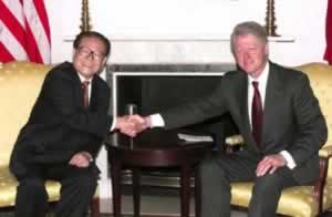 江泽民与克林顿举行正式会晤