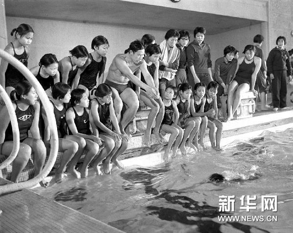 世游赛：中国第一个游泳世界纪录的创造者戚烈云