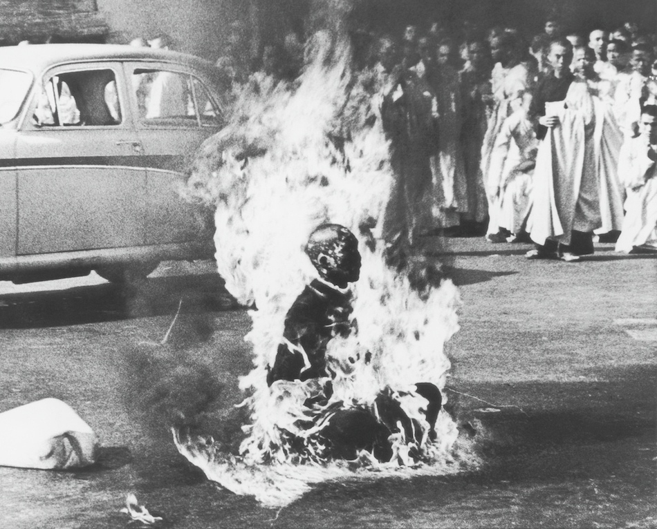 越南僧人释广德自焚——越南总统被枪决