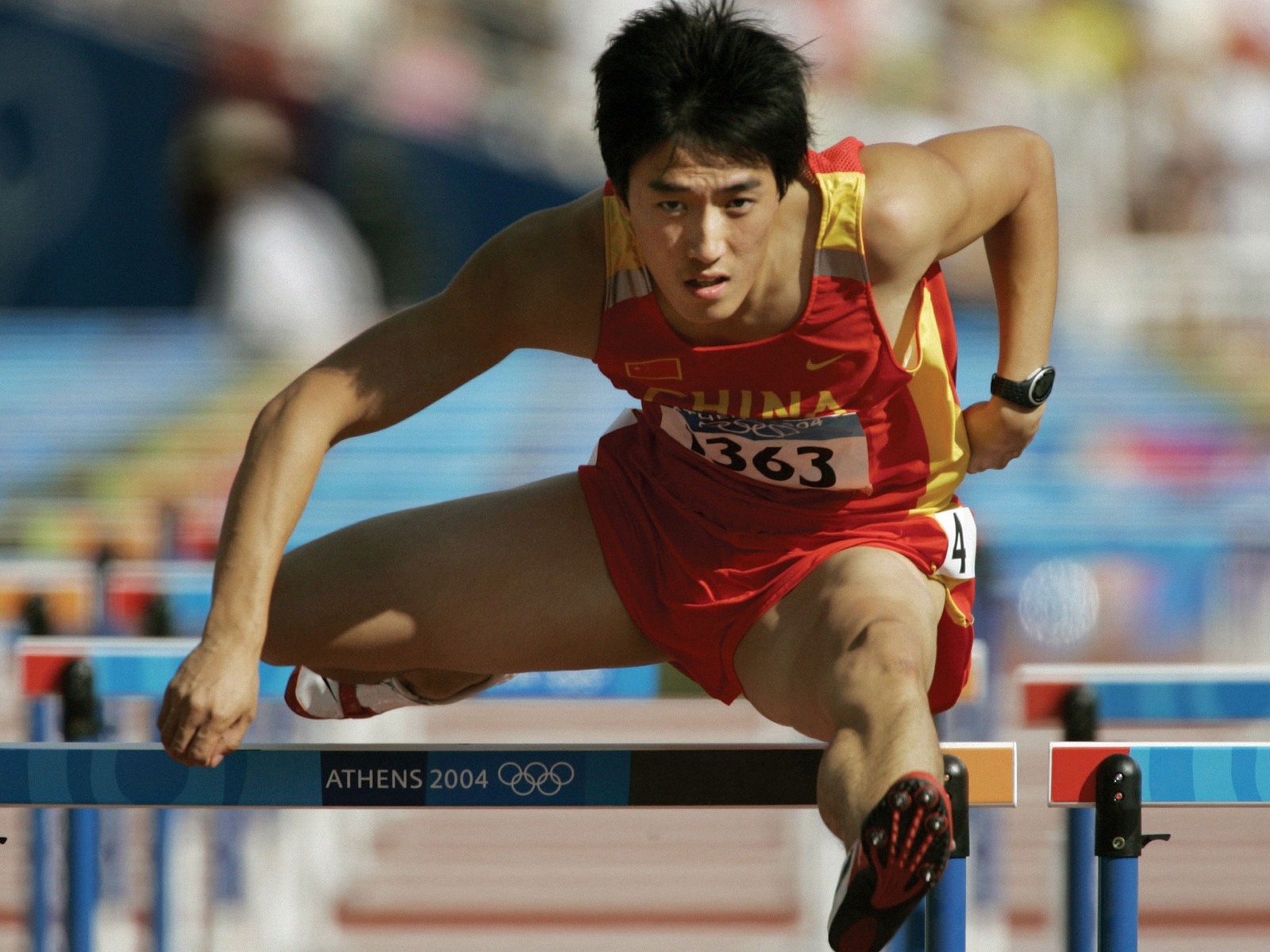 刘翔破男子110米栏世界纪录